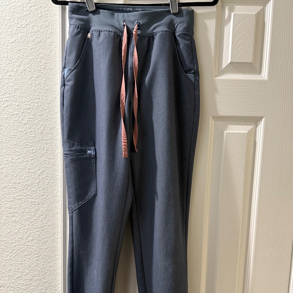 FIGS High Waisted Zamora Joggers Scrub Pants XS Technical Stretch Heather Denim